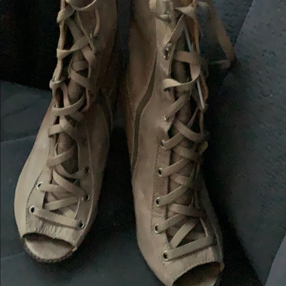Leather Michael Kors heel boot with toe out - Picture 1 of 1